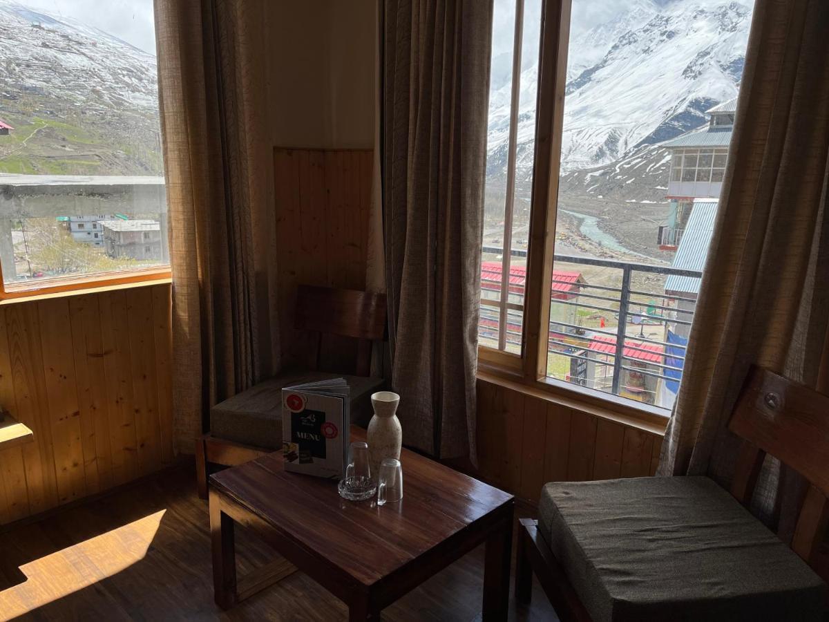 The Bulevar - Whispering Willows Hotel Sissu Exterior foto