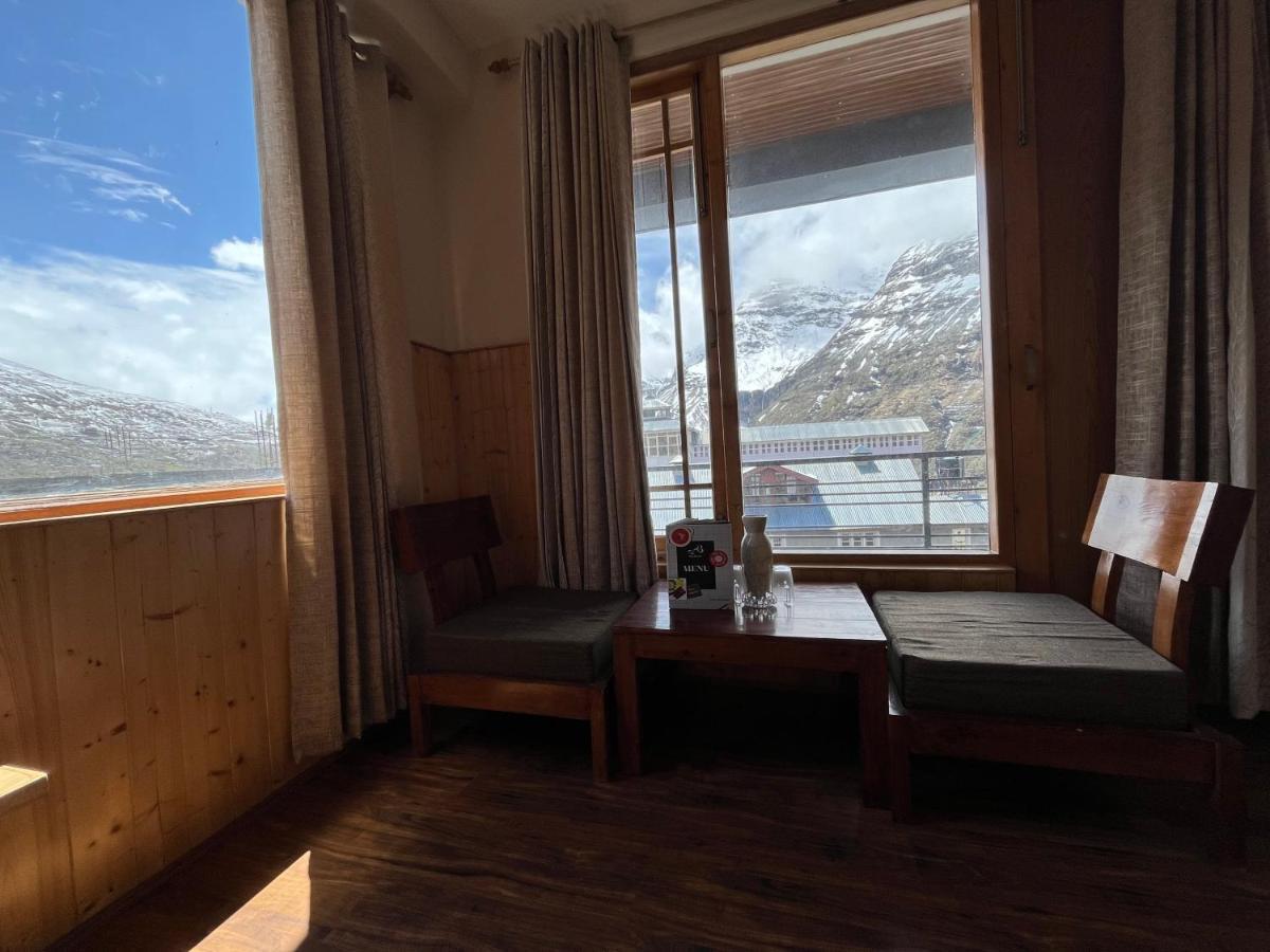 The Bulevar - Whispering Willows Hotel Sissu Exterior foto