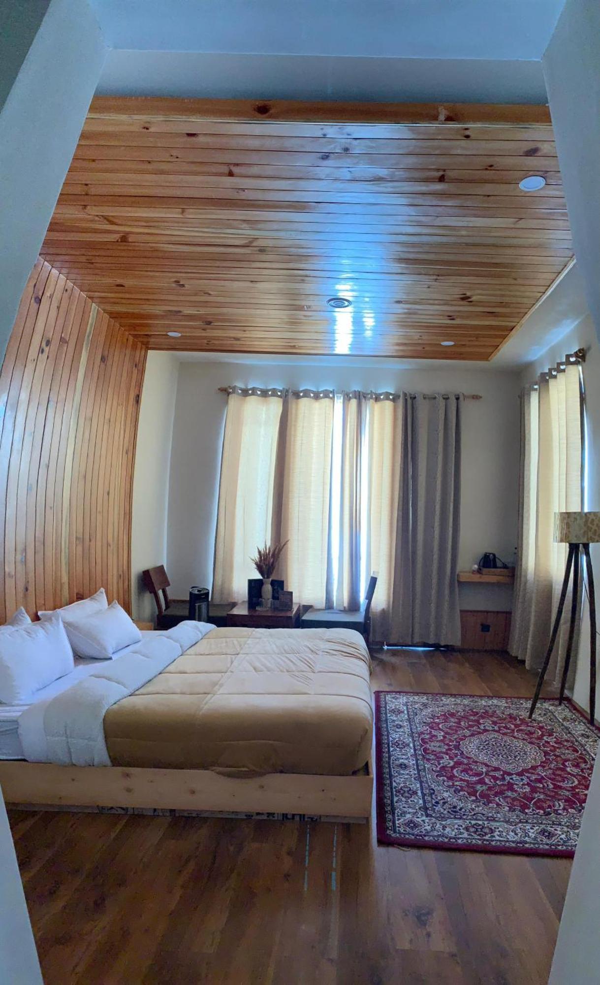The Bulevar - Whispering Willows Hotel Sissu Exterior foto