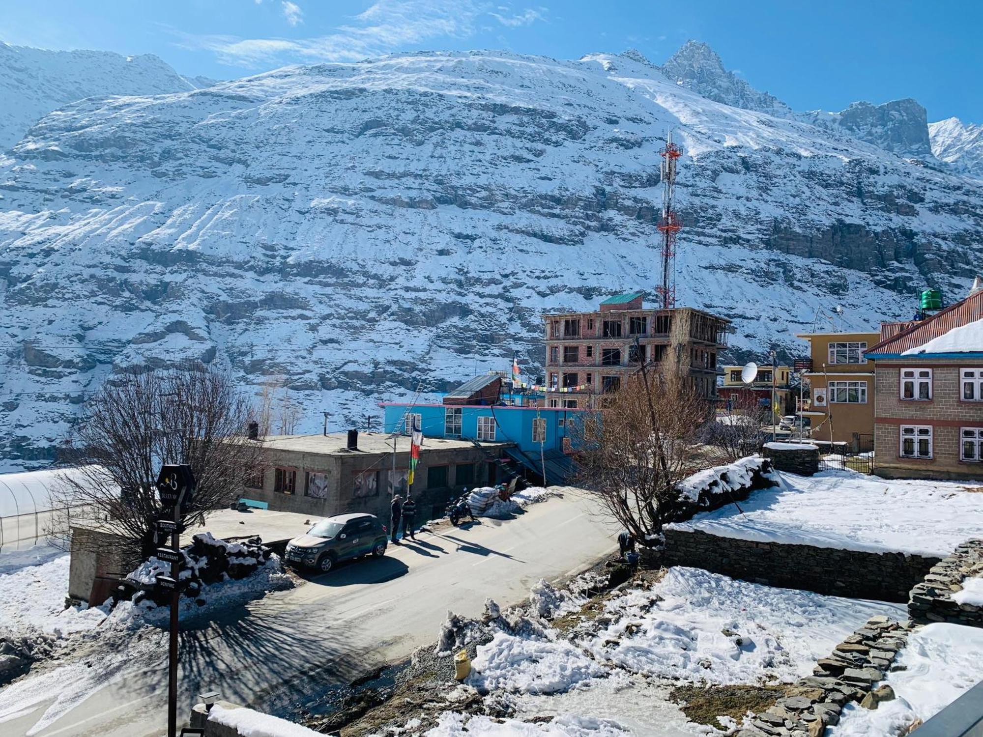 The Bulevar - Whispering Willows Hotel Sissu Exterior foto