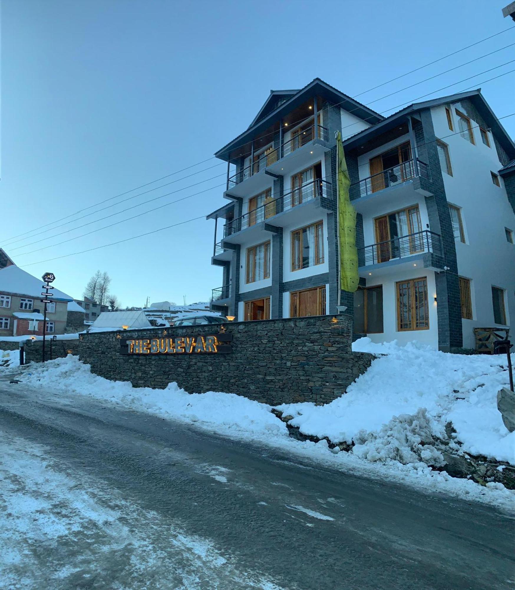 The Bulevar - Whispering Willows Hotel Sissu Exterior foto