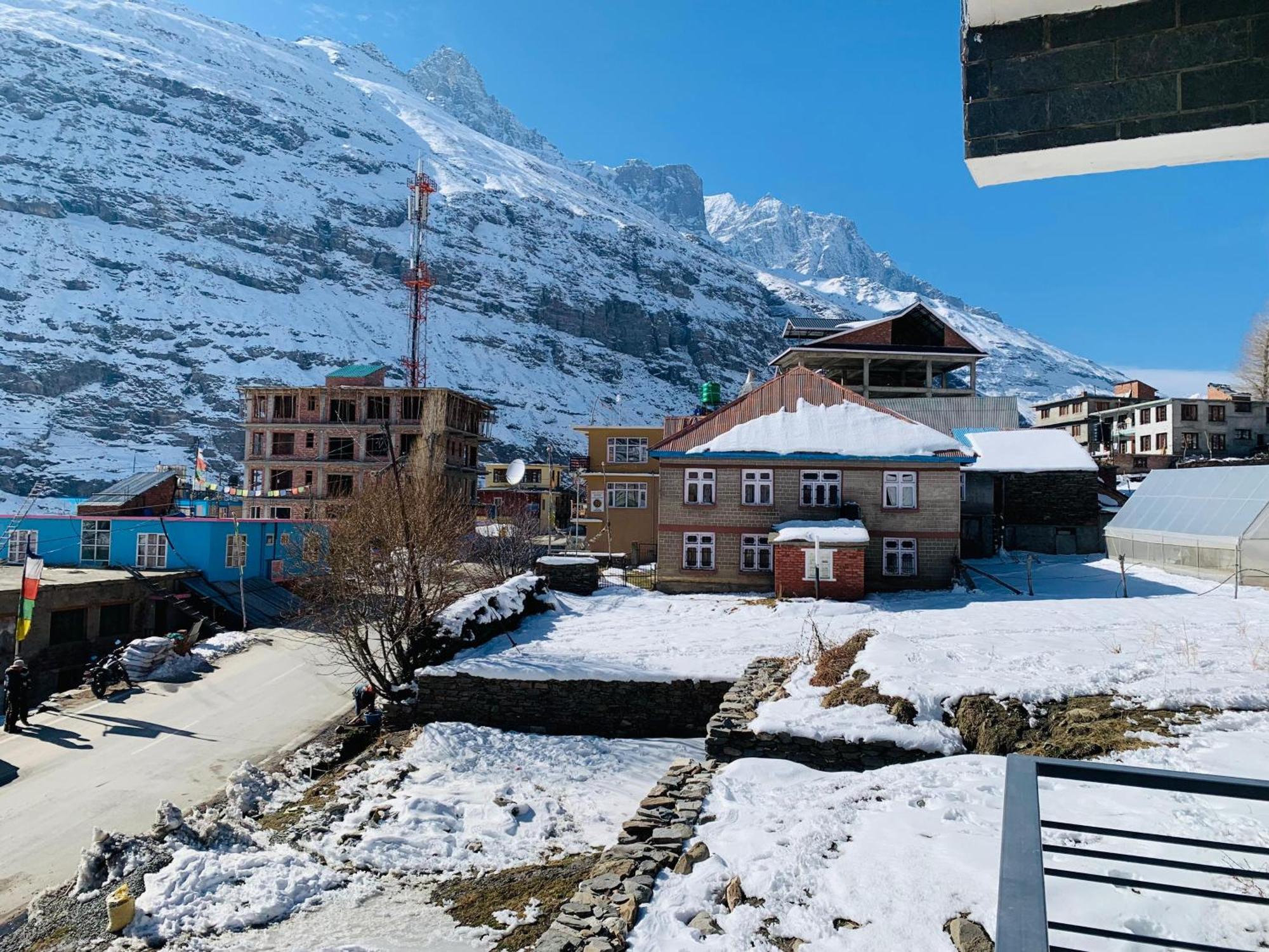 The Bulevar - Whispering Willows Hotel Sissu Exterior foto